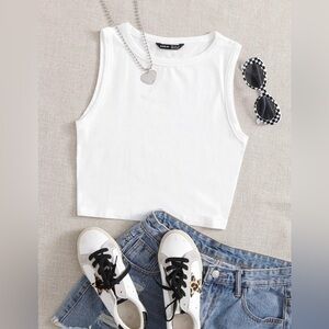 SHEIN White Cropped Tank Top
